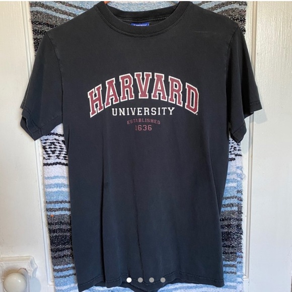 Black Harvard university t shirt - Picture 5 of 5